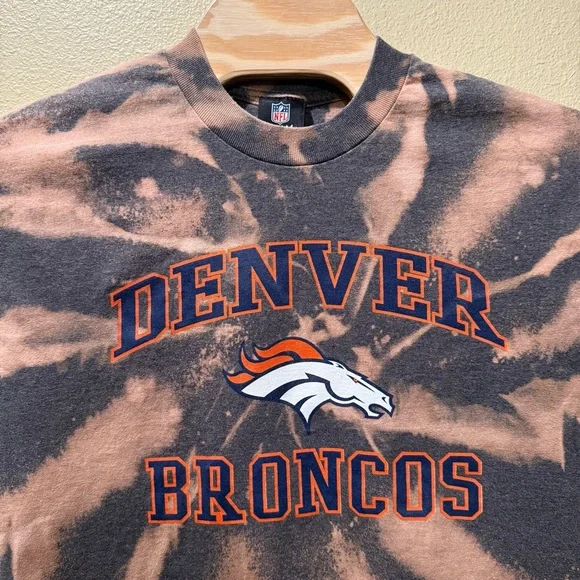 Men’s NO TAG (Large?) NFL Denver Broncos Gray Bleached Up Upcycled Tie Dye Shirt - Picture 2 of 7